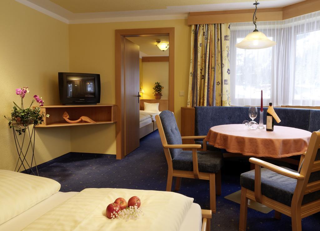 Hotel Gundolf ซังคท์เลออนฮาร์ด อิม พิทซ์ทัล ห้อง รูปภาพ