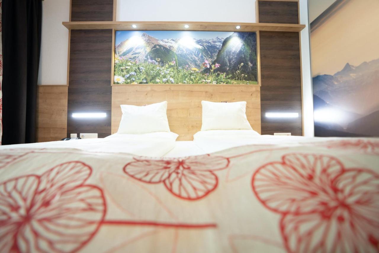 Hotel Gundolf ซังคท์เลออนฮาร์ด อิม พิทซ์ทัล ภายนอก รูปภาพ